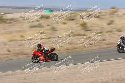 media/Apr-20-2025-AHRMA (Sun) [[393a79c373]]/Race/Group 11 early race/Turn 4b/